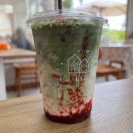 In White Noodles & Cafe' สุรินทร์