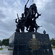 บรรยากาศ พระบรมราชานุสาวรีย์สมเด็จพระเจ้าตากสินมหาราช