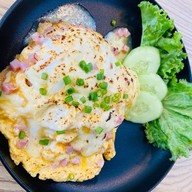 รั้วขาวคาเฟ่ -