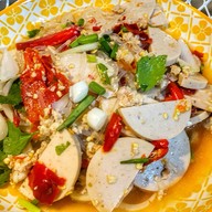 ครัว ฮ่าฮ่า (แกงกะหรี่ทงคัตสึ• หอยทอด•หมูทอดไก่ทอด• ข้าวขาหมู•ก็ระเพราขาหมู) (บ้านเลขที่ 95/55) หมู่บ้าน M-life ลำลูกกาคลอง 4