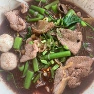 อ๊อดก๋วยเตี๋ยวหมูต้มยำสูตรโบราณ