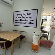 รั้วขาวคาเฟ่ -