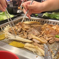 Kantar BBQ - กันธาบาร์บีคิว ปิ้งย่างเกาหลี สาธุประดิษฐ์