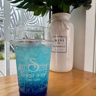 รั้วขาวคาเฟ่ -