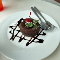 Sarin Cafe & River Terrace