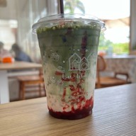 In White Noodles & Cafe' สุรินทร์