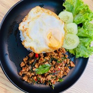 รั้วขาวคาเฟ่ -