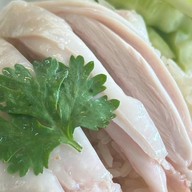 財 ไช้ ข้าวมันไก่ สไตล์สิงคโปร์ -