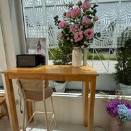 รั้วขาวคาเฟ่ -