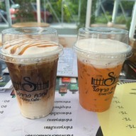 รั้วขาวคาเฟ่ -