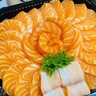 Arigato Japanese Restaurant (อาหารญี่ปุ่น ซูชิ ซาซิมิ ทะเลดอง หอยนางรม ) พุทธมณฑลสาย 1