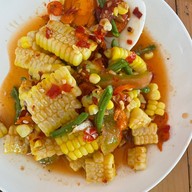 เมนูของร้าน ฟาดยำ ฟาดยำแปดริ้ว