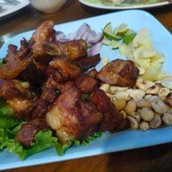 ครัวสายน้ำ กระทุ่มแบน จังหวัดสมุทรสาคร