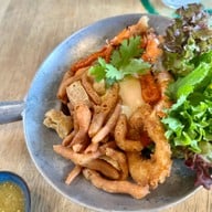 Round Table ถ.สิรินธร