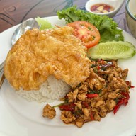 กรีนคาเฟ่ ไม้ขาว