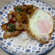 ครัวลับหลังบ้าน อาหารตามสั่ง🌶️