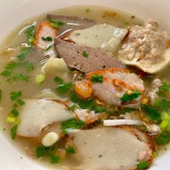 เมนูของร้าน ก๋วยเตี๋ยวเจ๊หมวย (ยายใยเจ้าเก่า)