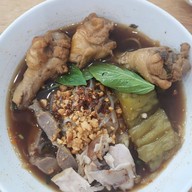 เมนูของร้าน ร้านอาตือ ข้าวมัน-เตี๋ยวไก่ ดินแดง