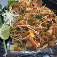 กรีนคาเฟ่ ไม้ขาว