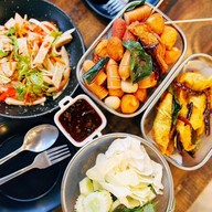 ร้านหน้าหม้อ meatball cafe อุบลราชธานี