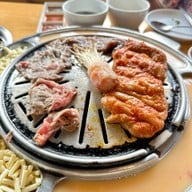 Nanalee Korean Bbq & Restaurant สี่แยกวังหิน