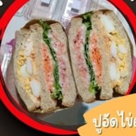 หนมหวานน้ำกะทิ เฉาก๊วยนมสดทรงเครื่อง