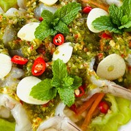 กะเพรา & หมูทอด by..KinKaPrao รัชดาภิเษก44