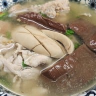 เมนูของร้าน เกาเหลาเลือดหมูระยอง