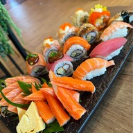 Kin Donburi Cafe Vi plaza