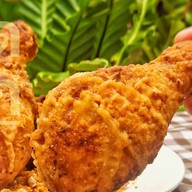 หมูติดปีก (ไก่ทอด หมูทอด ส้มตำ) MooTidPeek