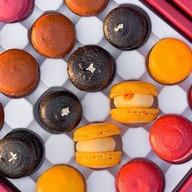 Ronnies Macarons @Paragon