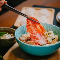 ร้านก๋วยเตี๋ยวเรือวันจันทร์ -