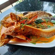 บ้านริมน้ำ