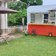 เจอนี่ คาเฟ่.บาร์