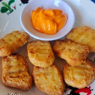 แจ๊คลาบก้อย อาหารอีสานและอาหารตามสั่ง บางม่วง