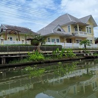 ตลาดน้ำดำเนินสะดวก