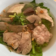 อารีย์ต้มเลือดหมู โชตนา