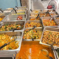 ร้านข้าวแกงกาย&กัน (หลานตาลี)