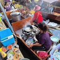 ตลาดน้ำดำเนินสะดวก