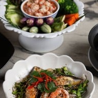 HIWPEEK Cafe & Restuarant หิ้วปีก คาเฟ่แอนด์เรสเตอรอง -