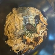 EST.33 - อาหารไทยฟิวชั่น คริสตัล ดีไซน์ เซ็นเตอร์