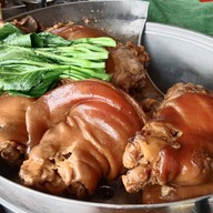 ข้าวขาหมูนายอุเทน