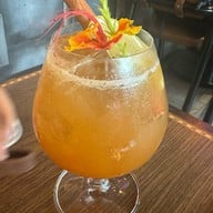 EST.33 - อาหารไทยฟิวชั่น คริสตัล ดีไซน์ เซ็นเตอร์