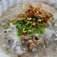 เมนูของร้าน ก๋วยจั๊บคุณติ๊ก