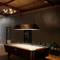 HIWPEEK Cafe & Restuarant หิ้วปีก คาเฟ่แอนด์เรสเตอรอง -