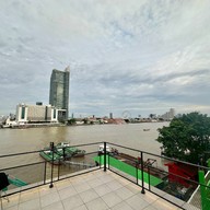 Rim Rooftop Dining & Bar