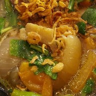 นายไทเนื้อเปื่อย หมูตุ๋น & ข้าวมันไก่