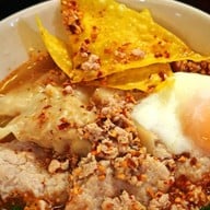 มิตรยินดี ก๋วยเตี๋ยวไก่เด้งต้มยำ ฮาลาล รามคำแหง