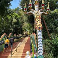 วัดเขาสุกิม