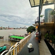 Rim Rooftop Dining & Bar